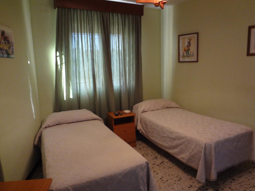 Hostal San Pedro Sanlúcar la Mayor Pokoj fotografie
